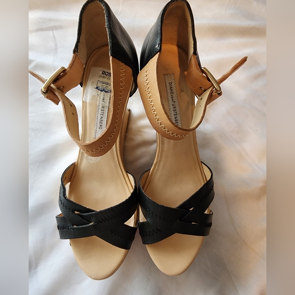 Diane Von Furstenberg wedge leather shoes. Size 7.5